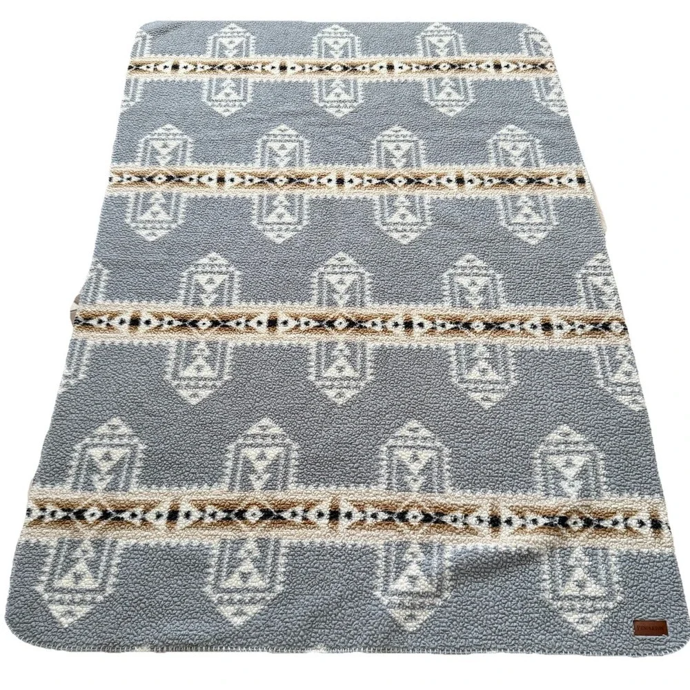 Pendleton Sherpa Throw‎ Blanket Gray Aztec Southwestern 49x72